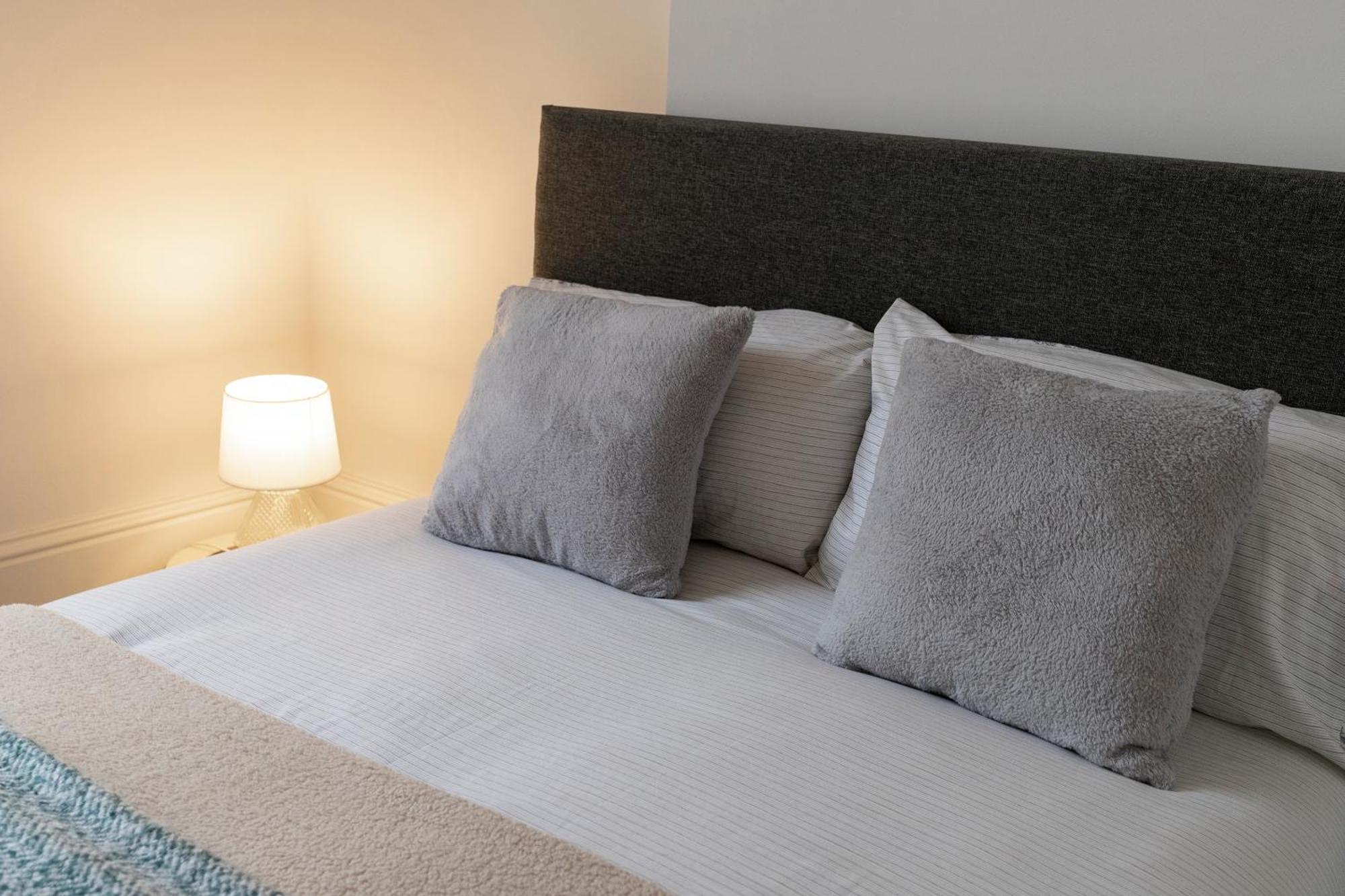 Seaside Serenity: Stylish Sea View Apartments In Herne Bay Buitenkant foto