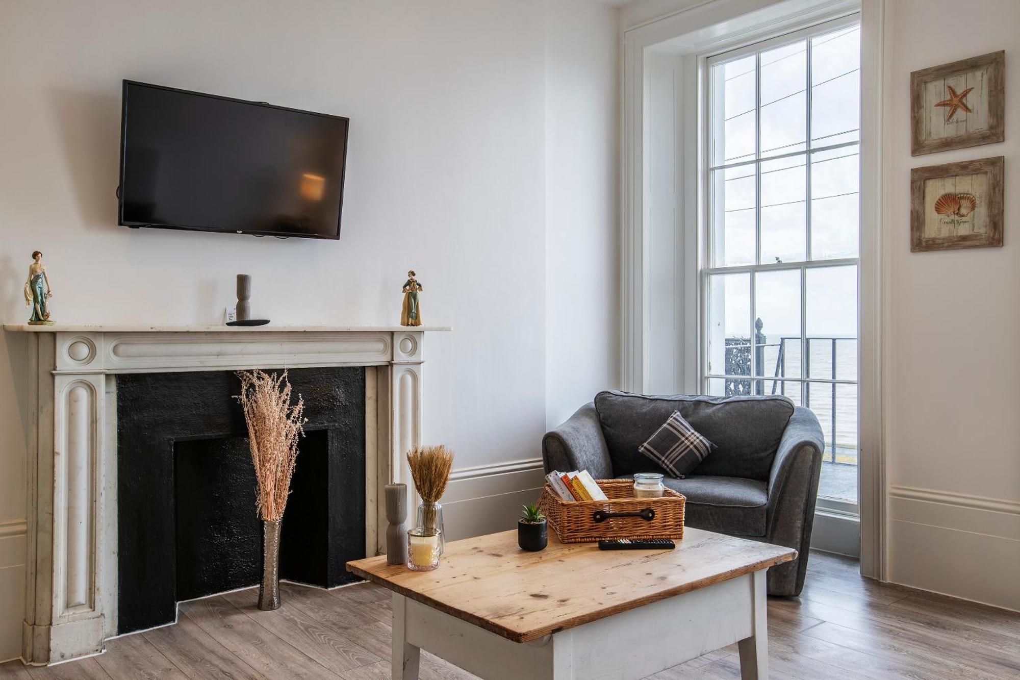 Seaside Serenity: Stylish Sea View Apartments In Herne Bay Buitenkant foto