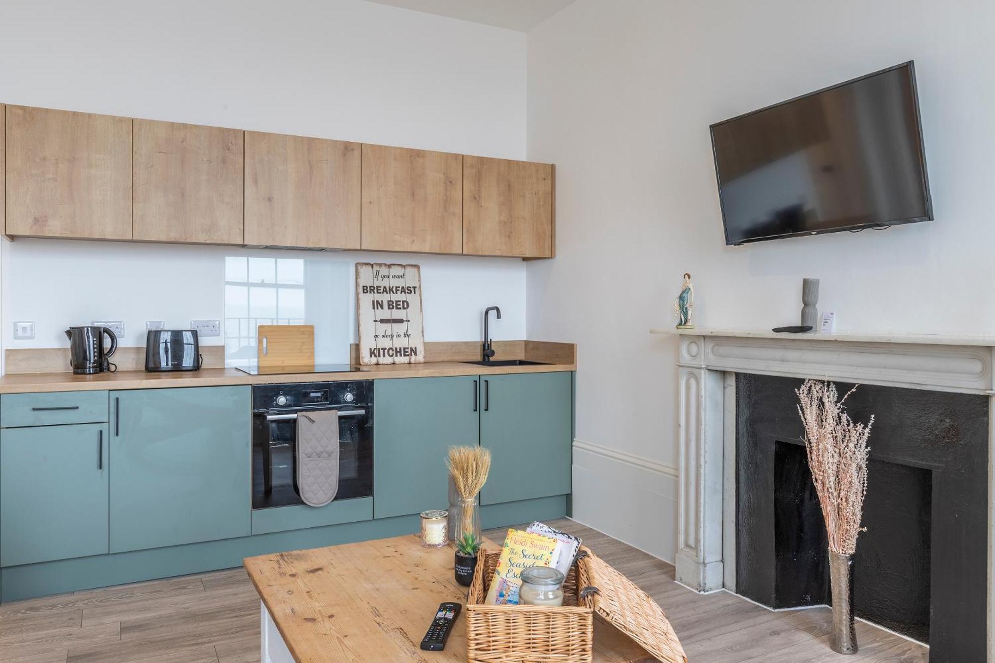 Seaside Serenity: Stylish Sea View Apartments In Herne Bay Buitenkant foto